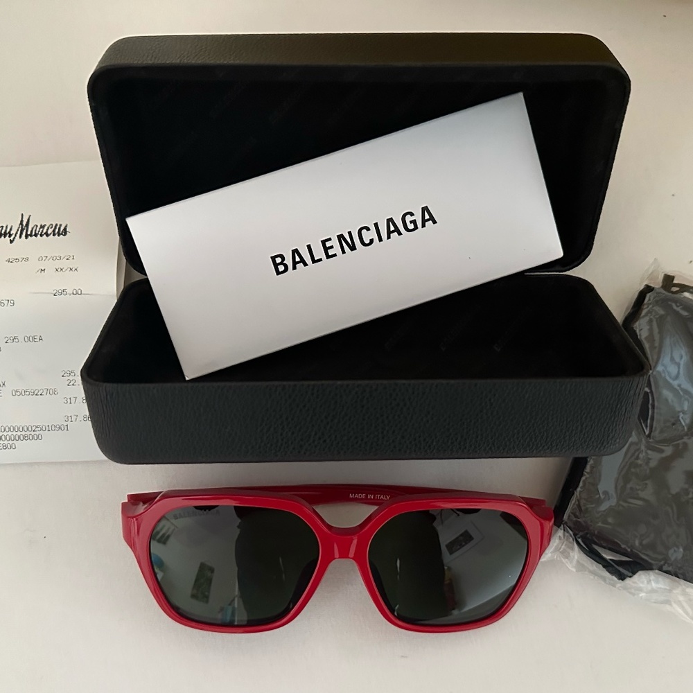 BALENCIAGA red acrylic sunglasses - Picture 2 of 7